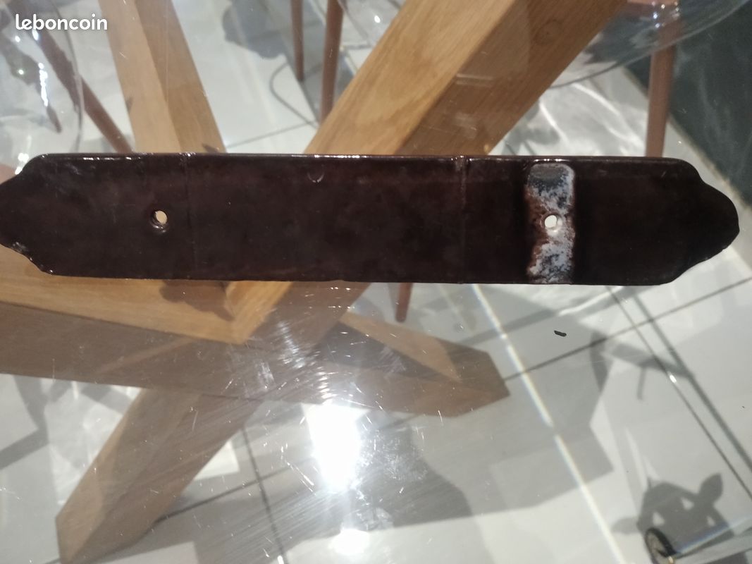 Ancien accroche-torchons en fonte émaillée (image 3)