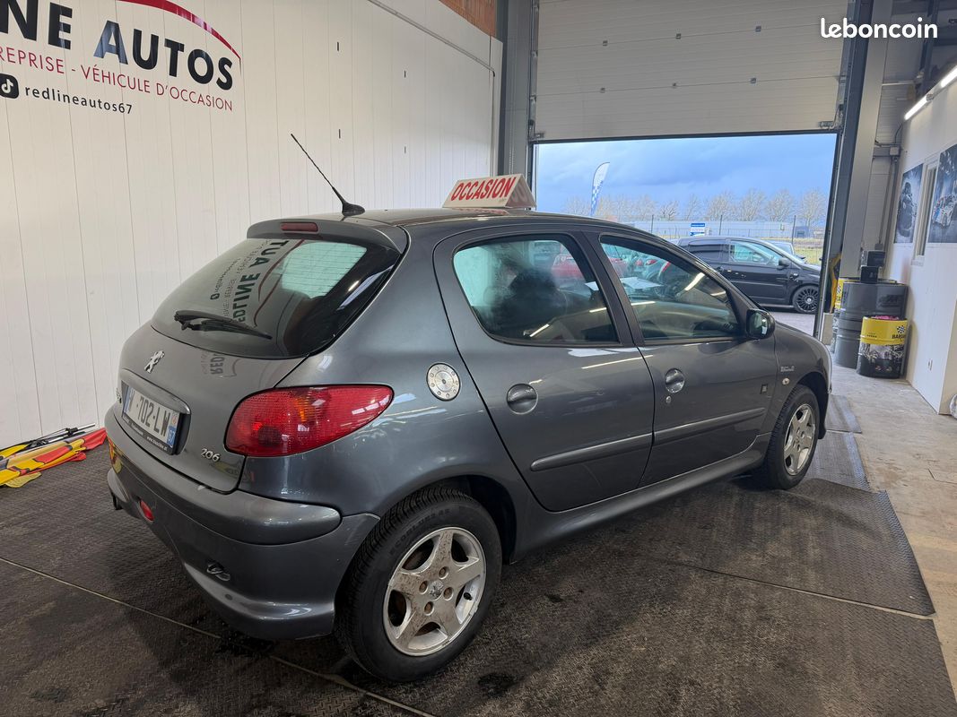 Peugeot 206 1.4 5CV 75CH (118 000KM)Critair 2 Edition Trendy - Voitures