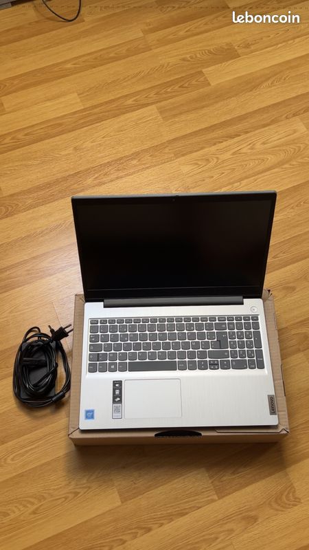 Lenovo ideapad 3 (image 4)