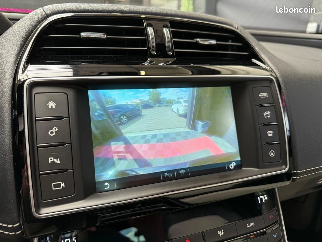 Jaguar xe r-sport 2.0 180 bva (image 37)