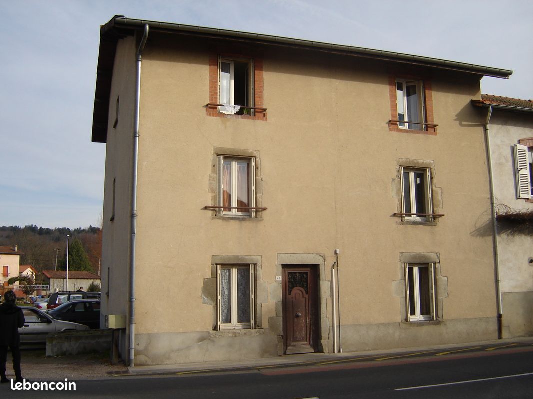Maison 10 pièces 300 m² · à Courpière · 300 m² · 175 000 €