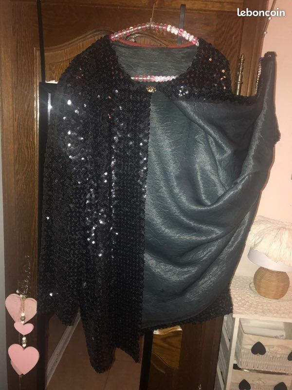 Veste noire pailletée à la main doublée (image 4)