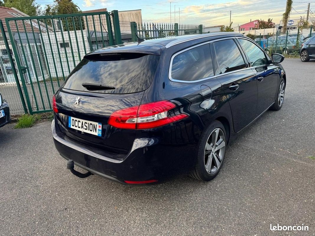 Peugeot 308 II SW 2.0 BLUEHDI 150 S&S FELINE EAT6 (image 4)