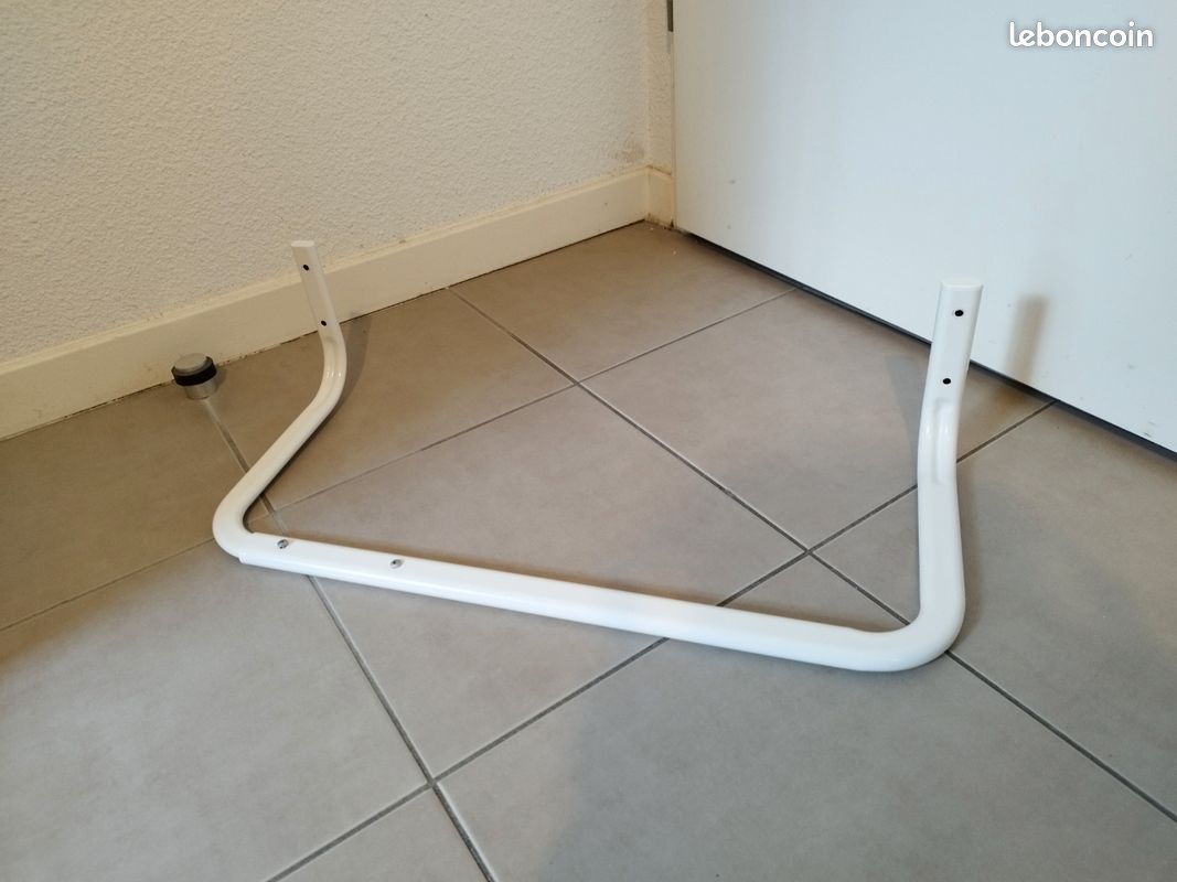 Tringle à vêtements (image 1)