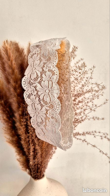 Bandeau élastique dentelle pour cheveux (image 2)