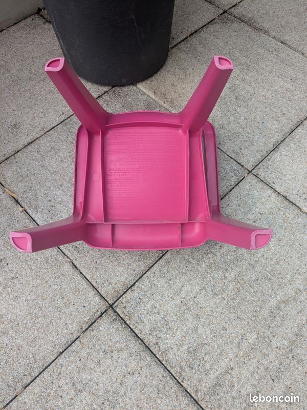 Chaise enfant en plastique (image 4)