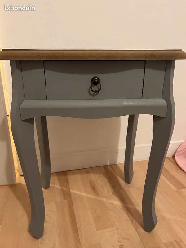 Table de chevet (image 1)