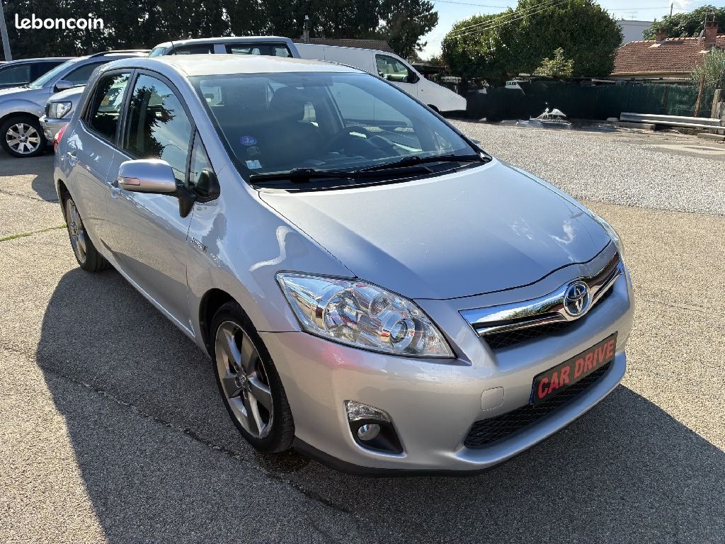 Toyota Auris Hybride 136h Dynamic 15 (image 3)