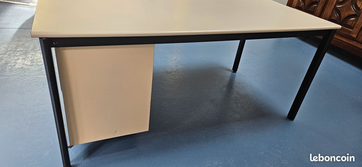 Bureau qualité professionnelle vintage (image 3)