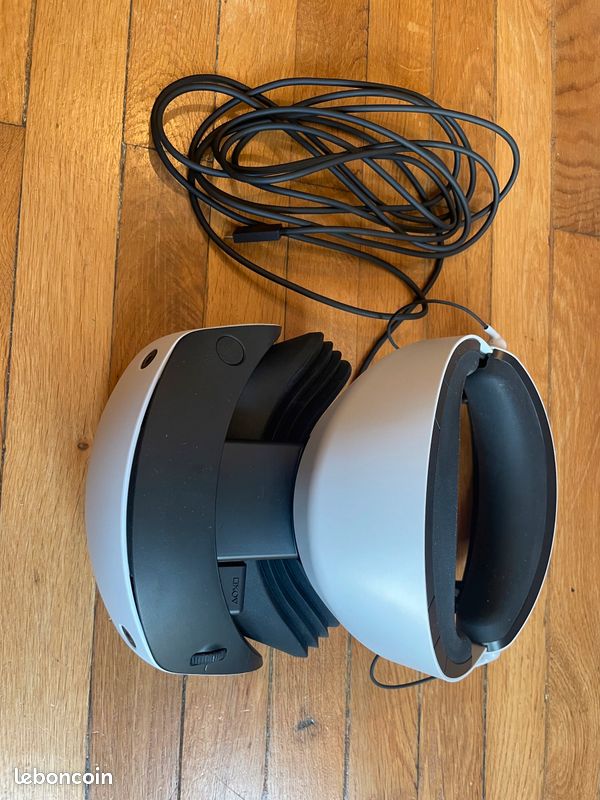 Sony PS VR2 TBE + 2 jeux + dock (image 3)
