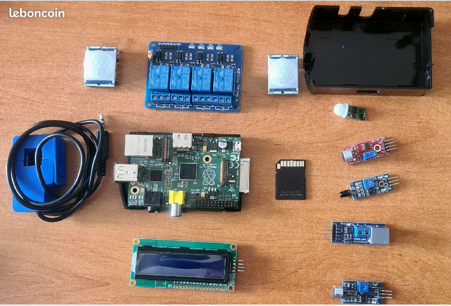 Lot Raspberry Pi model B + boitier + accessoires (image 1)