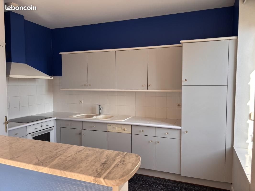 Appartement 2 pièces 100 m² · à Brive-la-Gaillarde · 100 m² · 850 €/mois