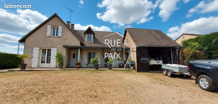 Propriété 4 pièces 144 m²