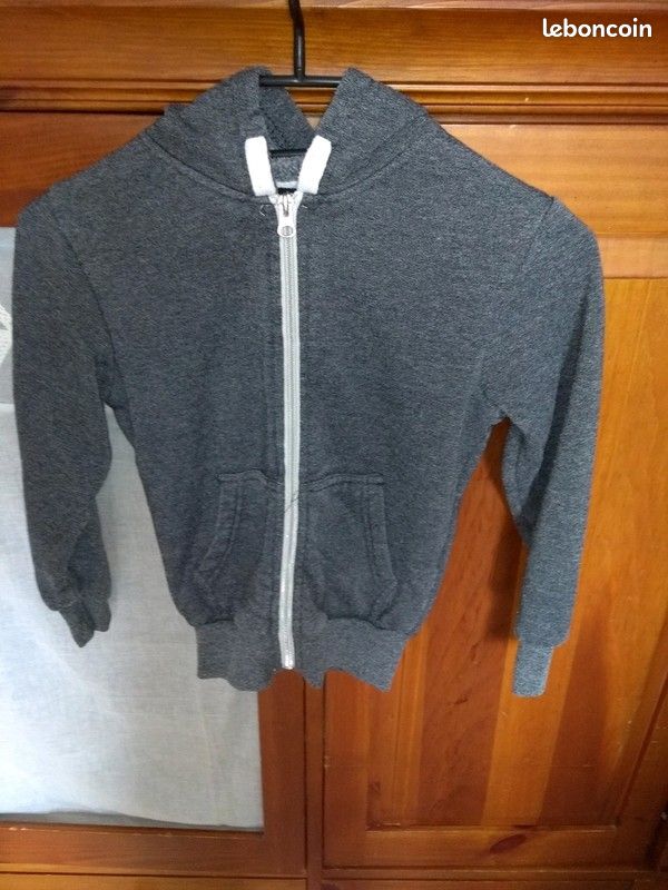 Lot 8 ans 4 vestes et un t shirt marque in extenso Decathlon umbro (image 6)