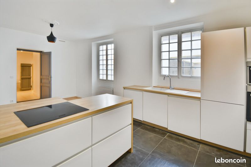 Appartement 7 pièces 127 m² · à Montlhéry · 127 m² · 180 000 €