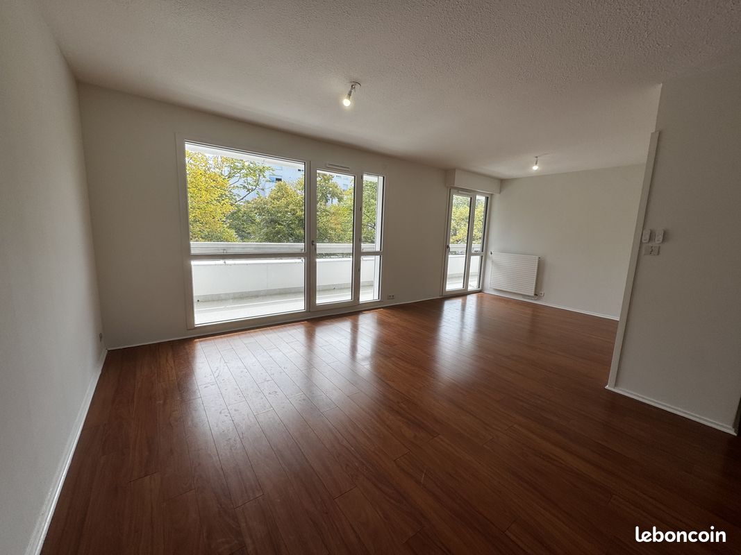 Appartement 3 pièces 86 m² · à Pessac · 86 m² · 1 100 €/mois