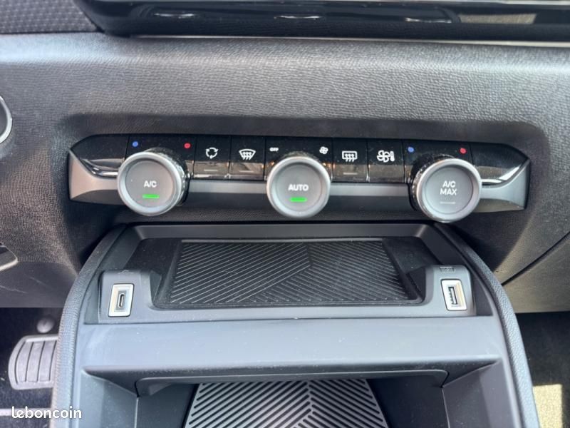 Citroen C4 1.2 Hybride 145ch S&S COLLECTION Automatique (image 17)