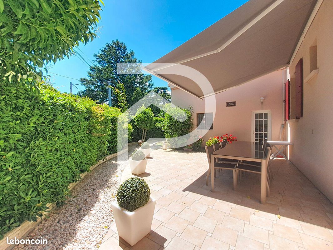 Maison 6 pièces 156 m² · à Montélimar · 156 m² · 350 000 €