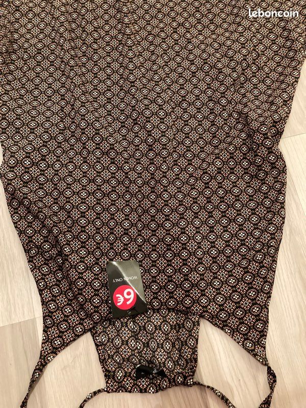 Petite robe Women only avec étiquette neuf jamais portée (image 5)