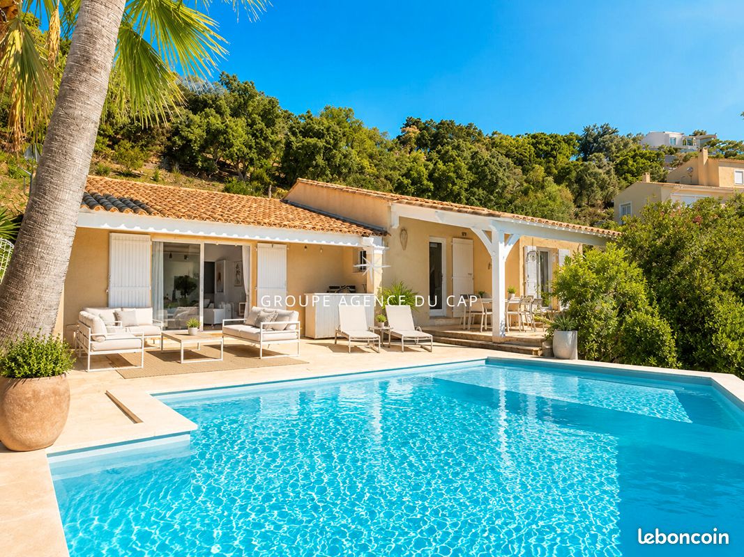 Maison 4 pièces 111 m² · à Roquebrune-sur-Argens · 111 m² · 1 090 000 €