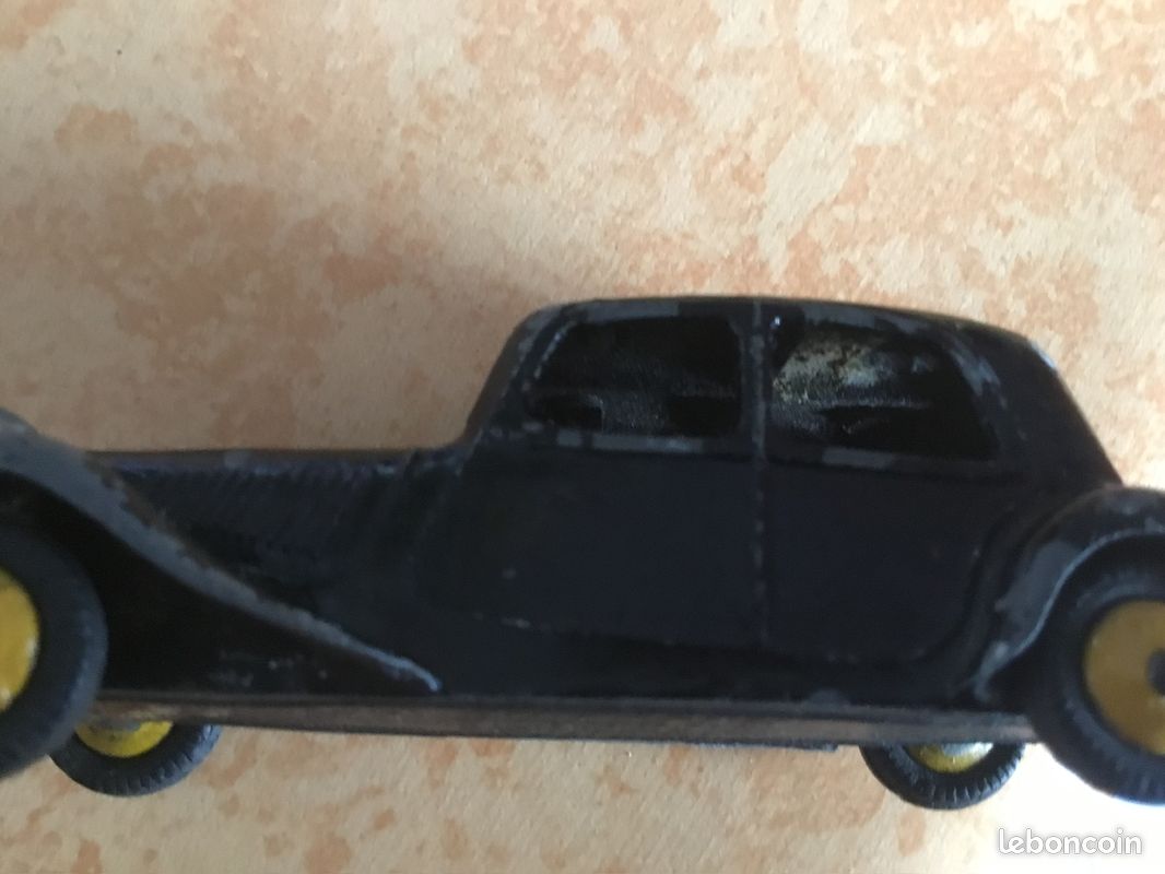 DINKY TOYS 24N - Citroën Traction Avant 11 Légère 1946 EUR 159,00