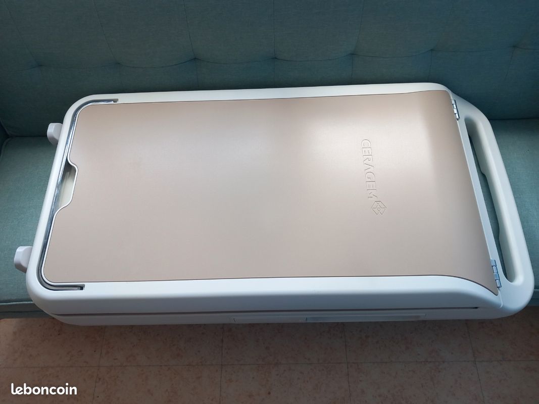 Lit de massage thermique automatique (image 1)
