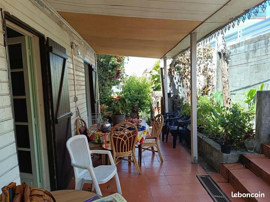 Maison 4 pièces 100 m² · à Saint-Pierre · 100 m² · 180 000 €