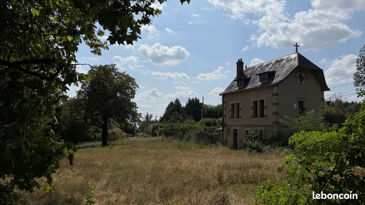 Maison 8 pièces 150 m² · à Pellevoisin · 150 m² · 88 000 €