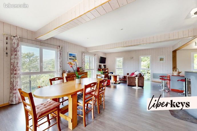 Maison 7 pièces 225 m²