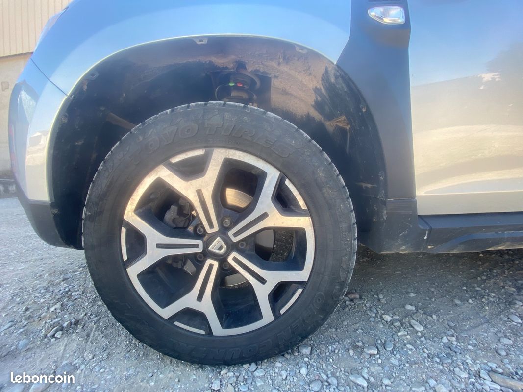 DACIA DUSTER dCi 115 4x4 Prestige excellent état gps attelage remorque caméra de recul garantie 12 mois (image 18)
