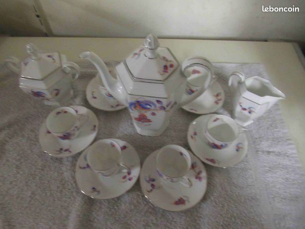 Tasses litron en porcelaine ancienne fabrique royale limoges d artois