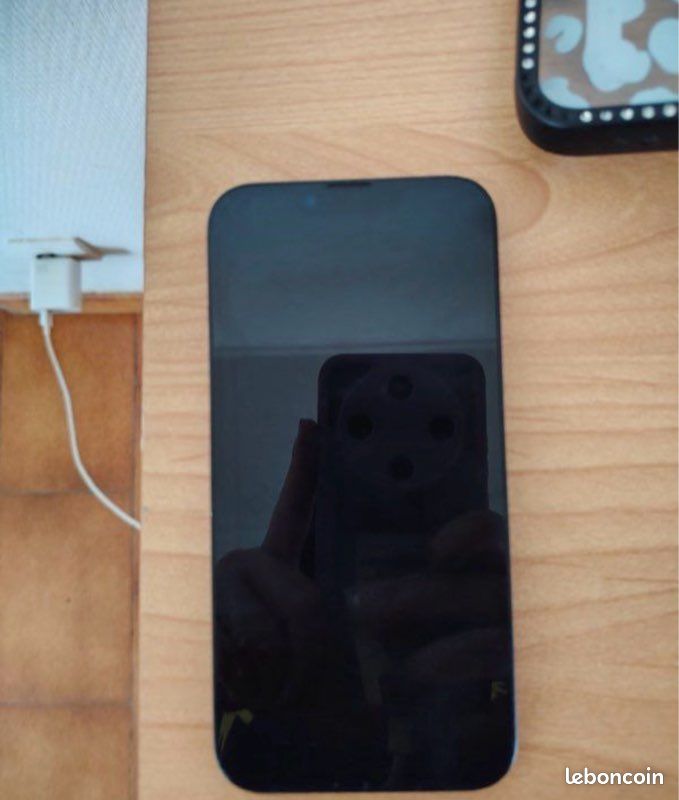 Iphone 13 bleu nuit (image 2)