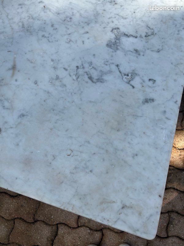 Table de jardin vintage en marbre et fer forgé (image 2)