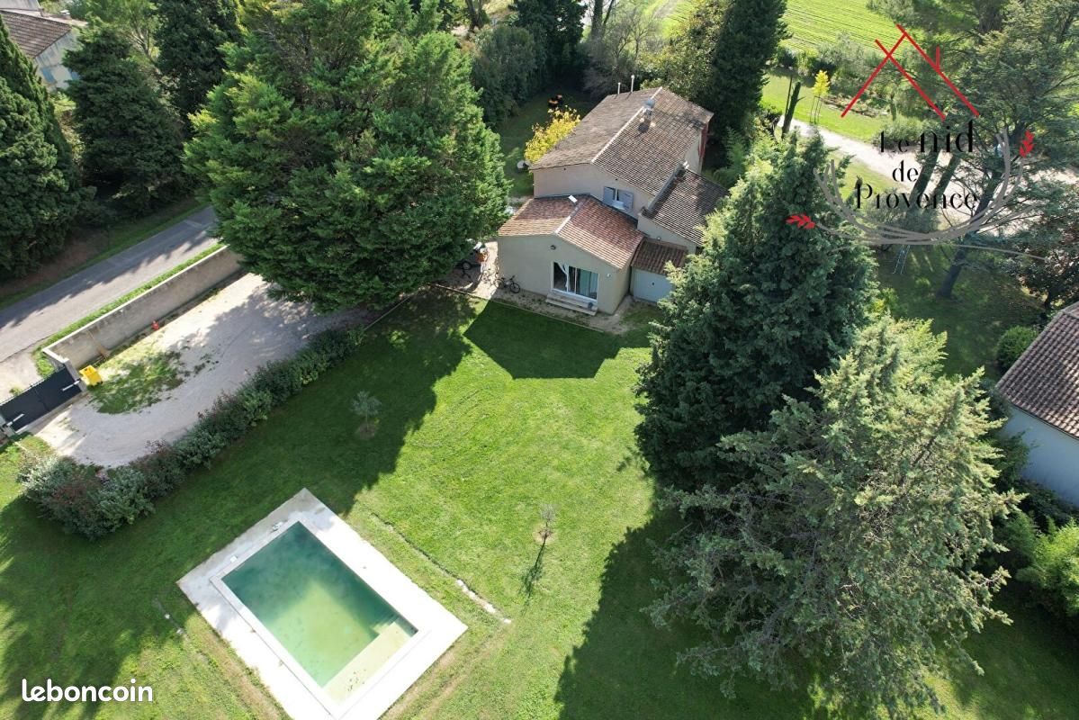 Maison 7 pièces 180 m² · à Velleron · 180 m² · 495 000 €