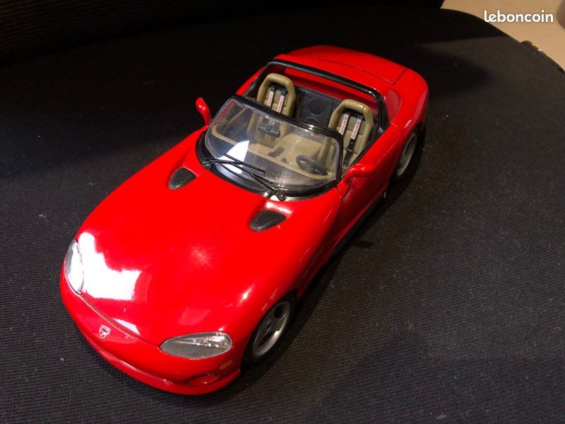 Voiture miniature Collection Dodge Viper RT-10 Burago 1/18 - Collection