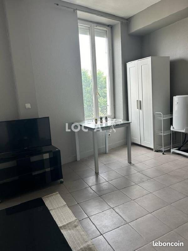 Appartement 1 pièce 24 m² · à Saint-Fons · 24 m² · 595 €/mois