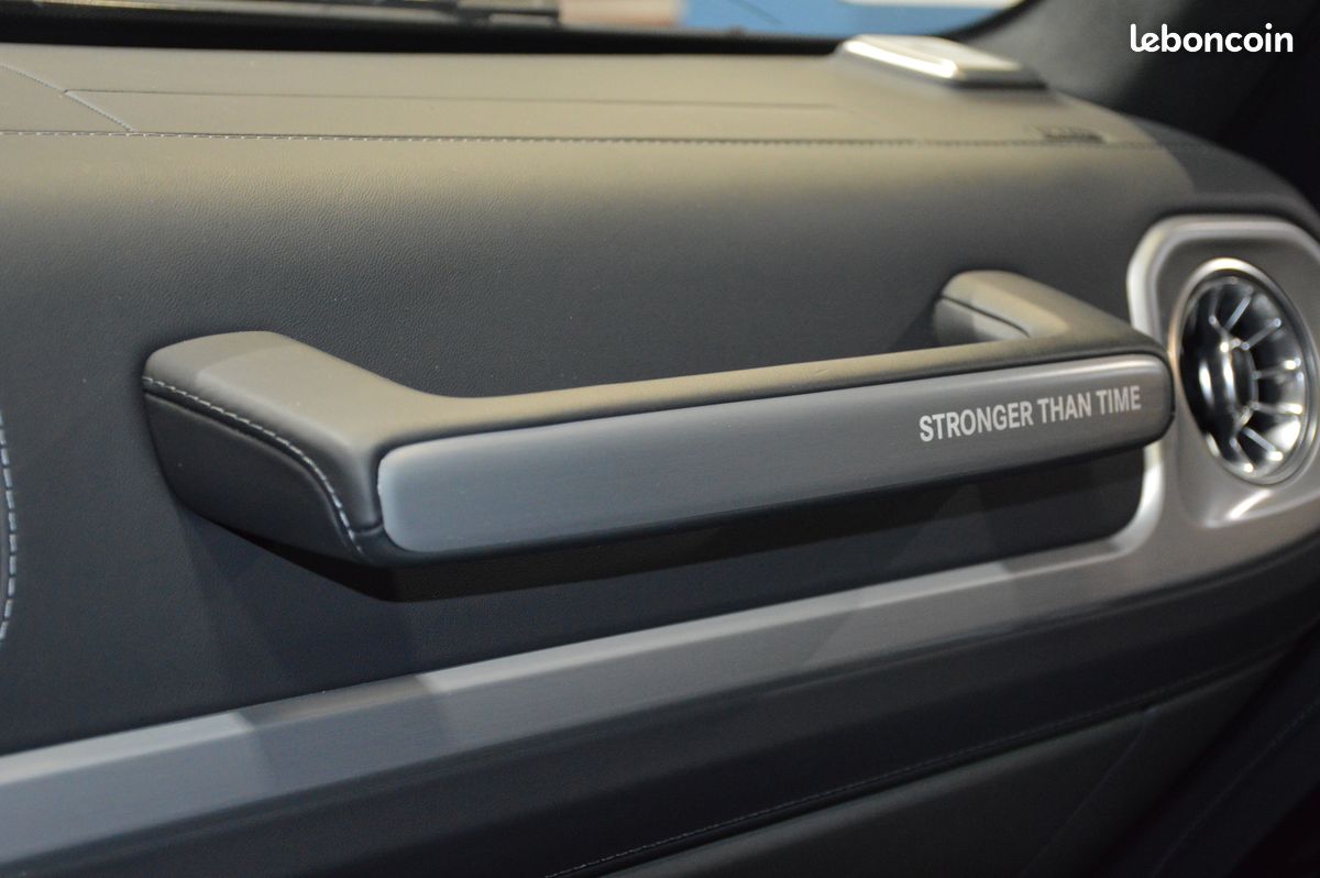 MERCEDES CLASSE G IV 63 AMG V8 585 EDITION LIMITEE STRONGER THAN TIME-35.980km-1ère Main-Origine France-Burmester-Sièges AMG Chauffants/Ventilés/Massants-Pack Carbone-CarPlay-Etat Neuf-Rare (image 9)