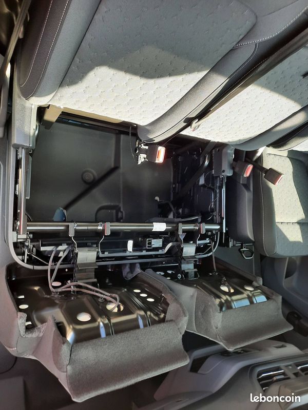Transit custom l2 limited 2.0 tdci bva8 170 ch 10 km 36.500 ht (43.800 ttc) (image 7)