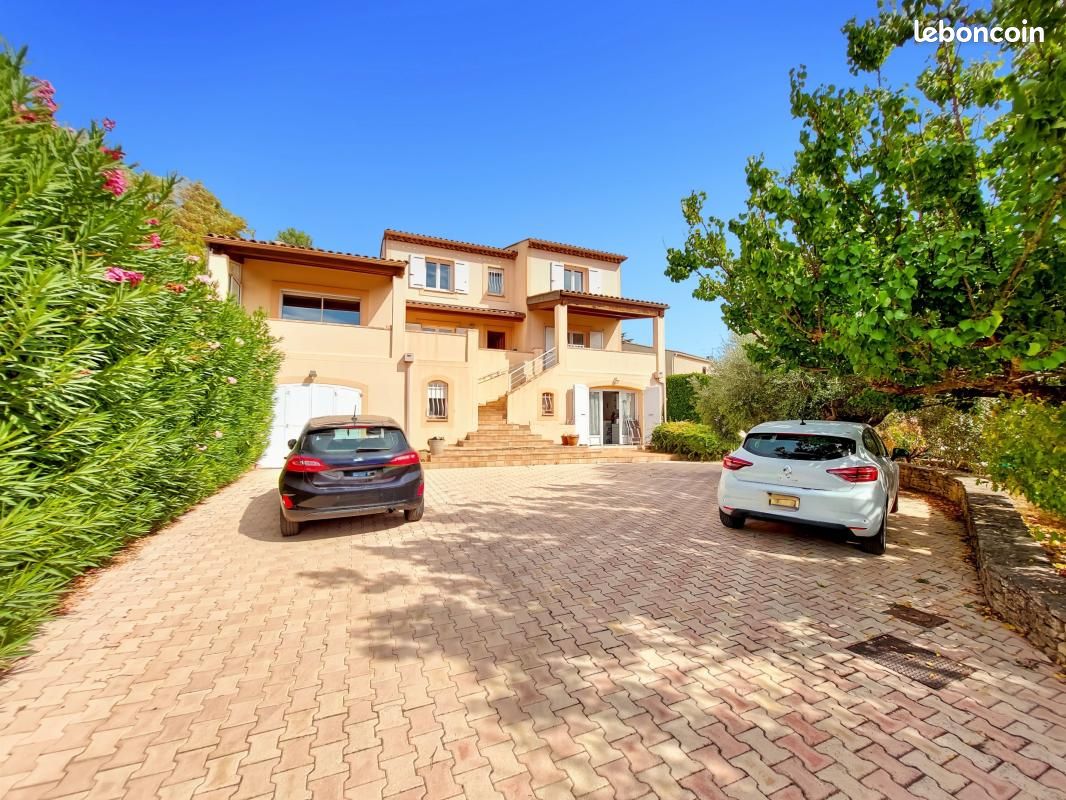 Maison 7 pièces 202 m² · à Manosque · 202 m² · 432 000 €