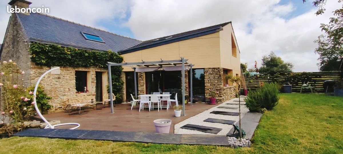 Maison 4 pièces 150 m² · à Locqueltas · 150 m² · 1 300 €/mois