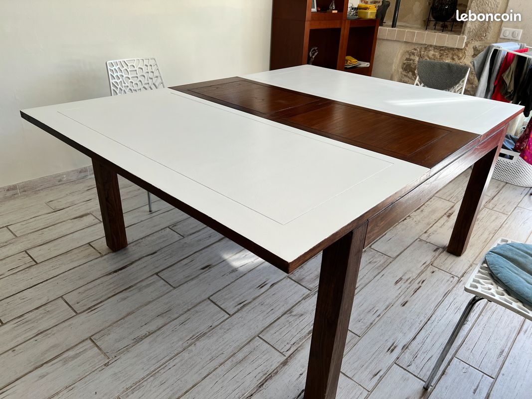 Table bois exotique (image 2)