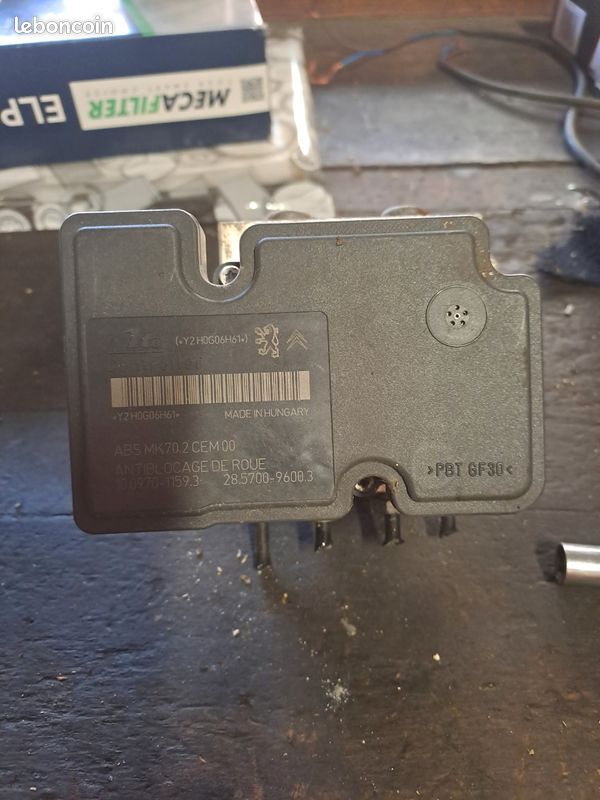 Centrale abs 207 1.4 hdi 70 (image 2)