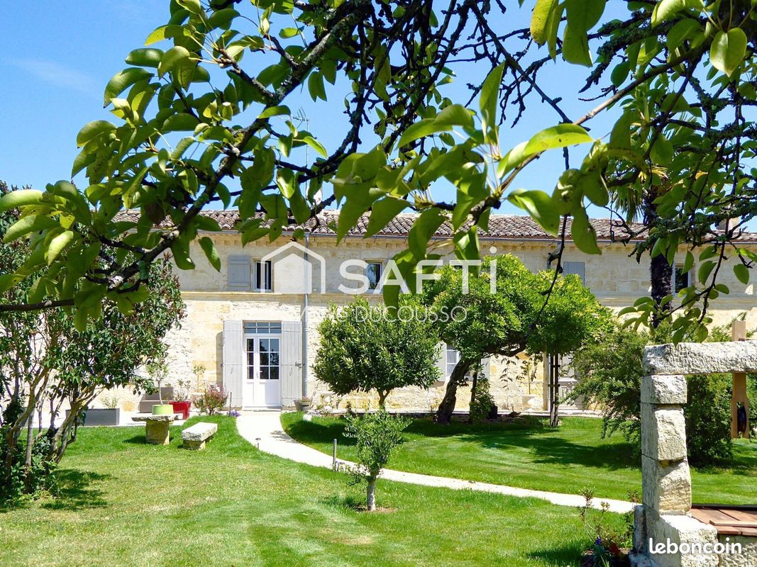 Propriété 10 pièces 364 m² (image 2)