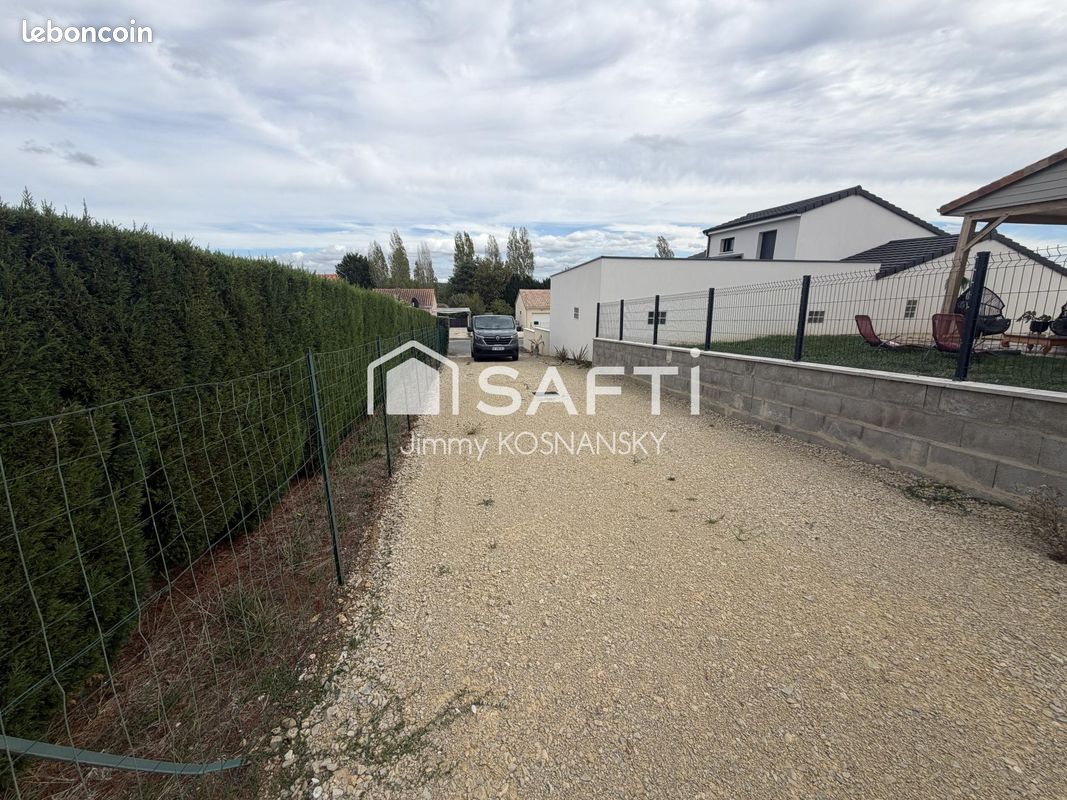 Terrain 1223 m² · à Valdivienne · 1 223 m² · 49 000 €