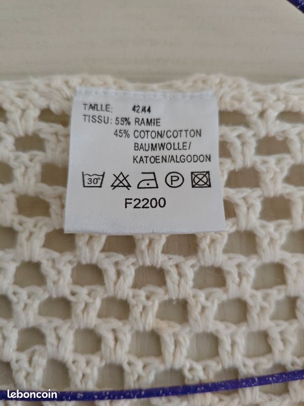 Gilet brodé femme (image 2)