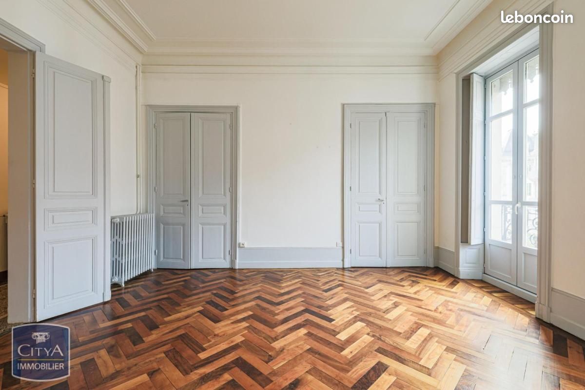Appartement 4 pièces 101 m² · à Grenoble · 101 m² · 1 389 €/mois