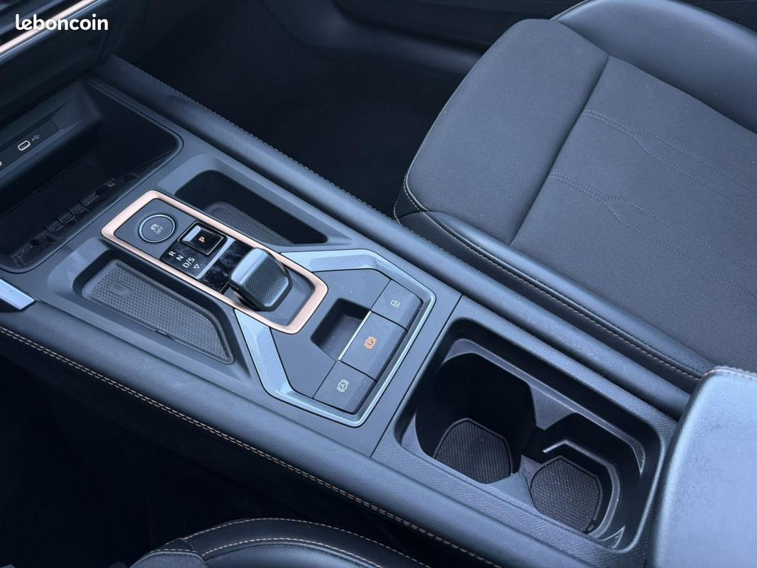 CUPRA FORMENTOR NV 1.5 e-TSI 150 DSG7 avec Hayon élec et Toit ouvrant (image 15)