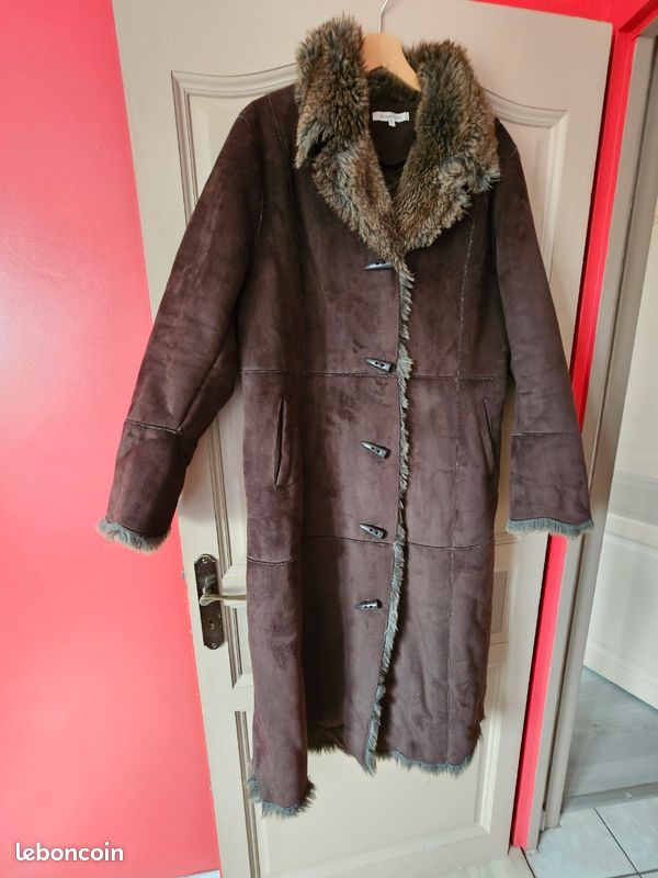 Magnifique manteau Jacqueline Riu intérieur fourrure, style daim