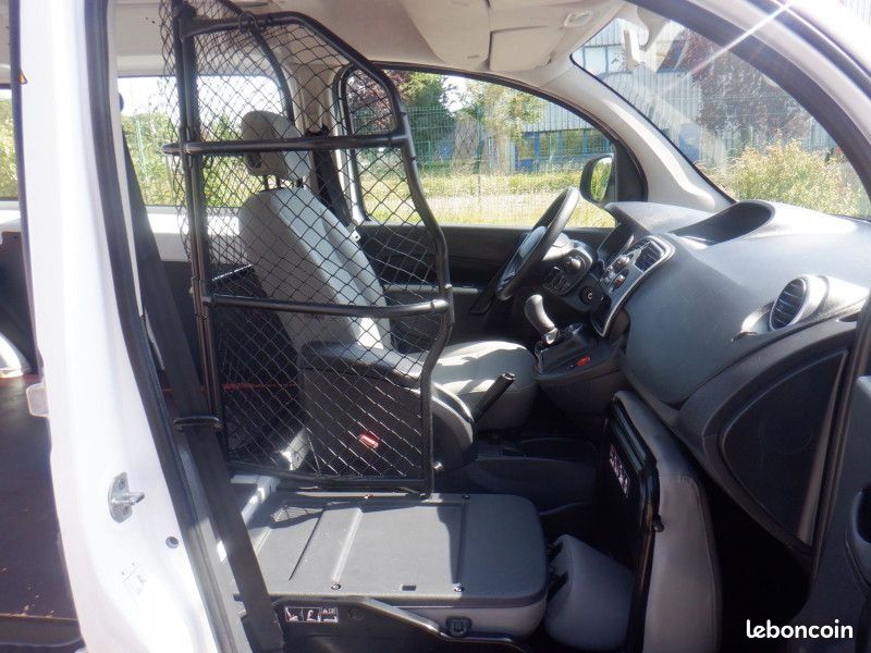 Renault KANGOO MAXI 1.5 DCI 90 CH VITRÉ (image 11)