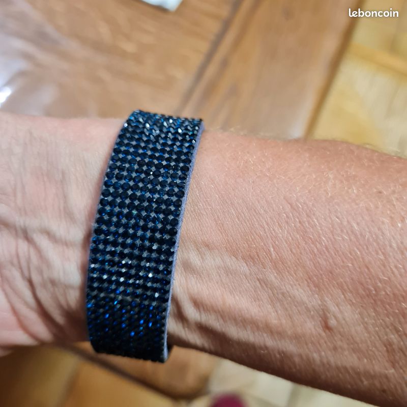 Bracelet Fantaisie Strass Bleu Et Argenté – Bijou D'occasion Plein De Brillance